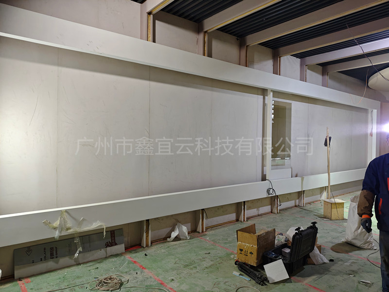 上海精武大厦顶天立地模组oled直轨10.4米滑轨屏